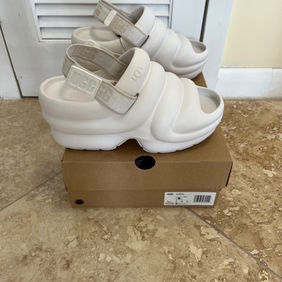 🔥NWT UGG’s Aww Yeah 👍 Platform Sandals Size 9 Bright White - Picture 5 of 7